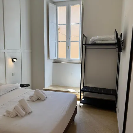 Posta - Palazzo Guidoni 2*